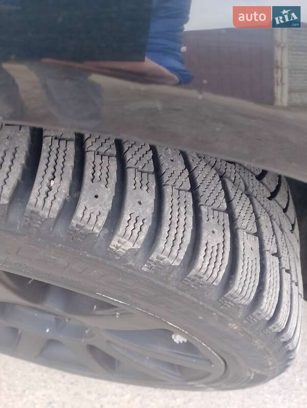 Седан Audi A4 2000 в Днепре