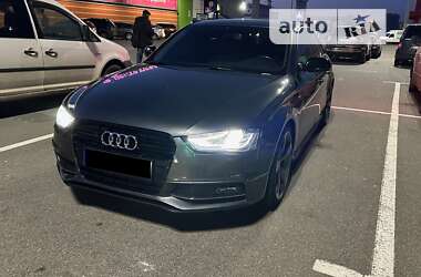 Седан Audi A4 2015 в Киеве