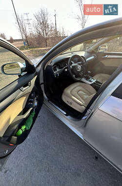 Седан Audi A4 2013 в Южноукраинске