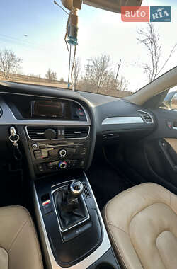 Седан Audi A4 2013 в Южноукраинске