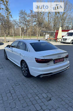 Седан Audi A4 2021 в Львове