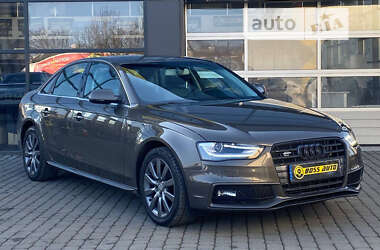 Седан Audi A4 2015 в Ивано-Франковске