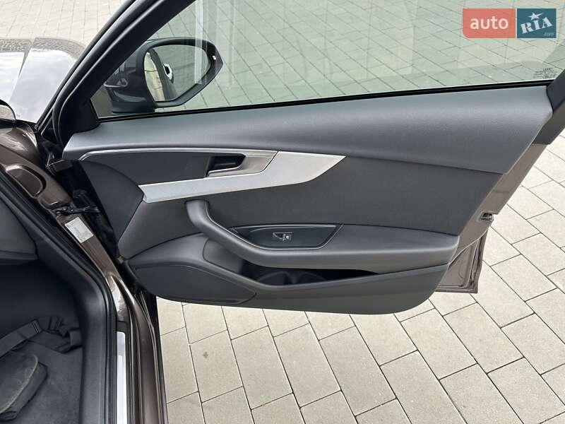 Универсал Audi A4 2017 в Ужгороде