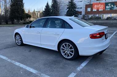 Седан Audi A4 2015 в Ровно