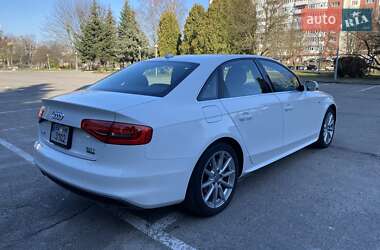 Седан Audi A4 2015 в Ровно