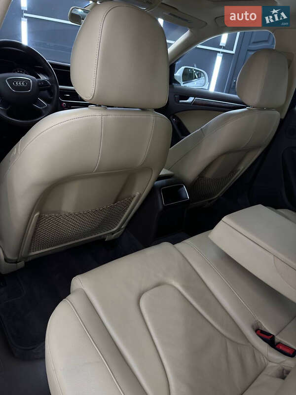 Седан Audi A4 2014 в Ивано-Франковске