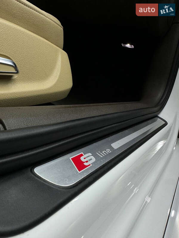 Седан Audi A4 2014 в Ивано-Франковске
