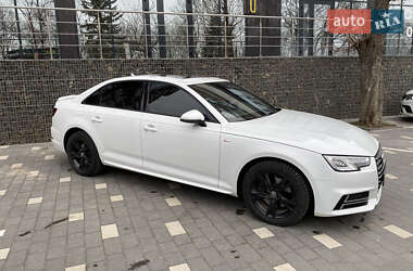 Седан Audi A4 2018 в Тернополі