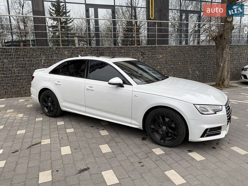 Седан Audi A4 2018 в Тернополе