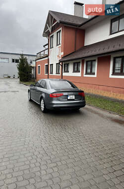 Седан Audi A4 2015 в 