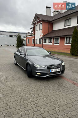 Седан Audi A4 2015 в 