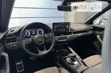 Audi A4 2023
