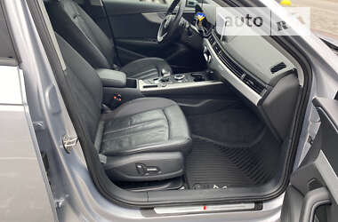 Седан Audi A4 2018 в 