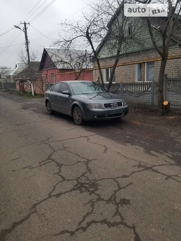 Седан Audi A4 2001 в Высокополье