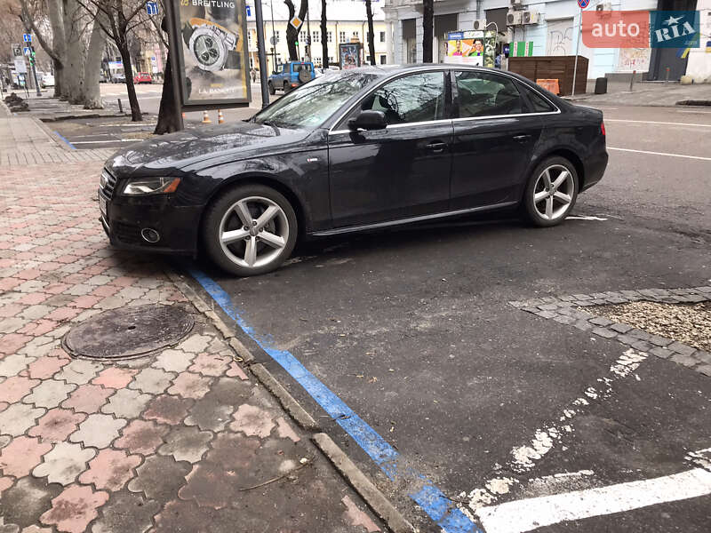 Седан Audi A4 2011 в Одессе