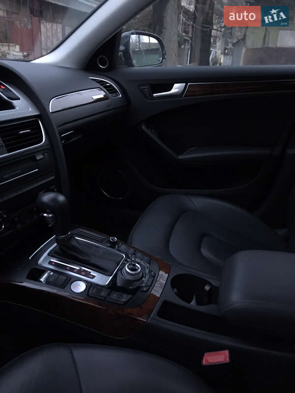 Седан Audi A4 2011 в Одессе