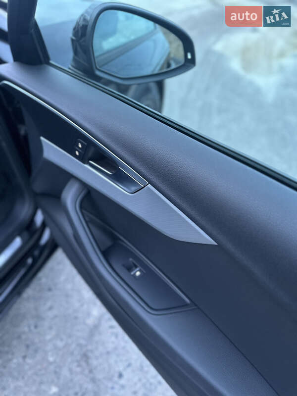 Седан Audi A4 2015 в Сумах