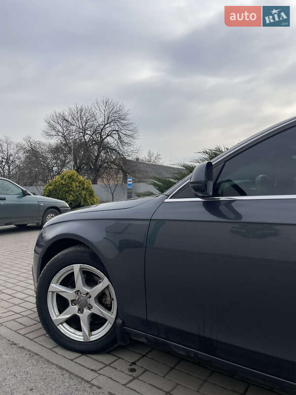 Седан Audi A4 2008 в Ужгороде