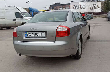 Седан Audi A4 2001 в Староконстантинове