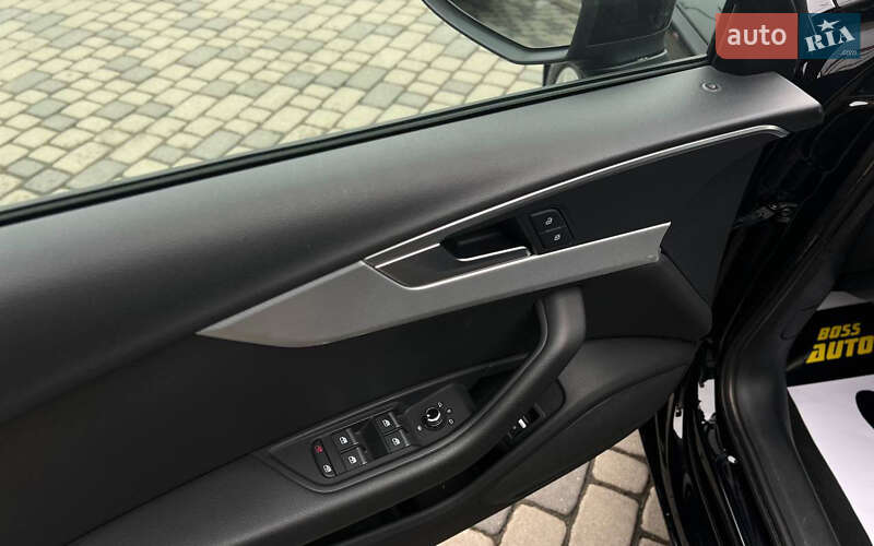 Седан Audi A4 2017 в Мукачево