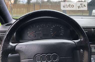 Седан Audi A4 1996 в Перемышлянах