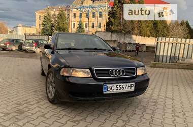 Универсал Audi A4 1998 в Самборе