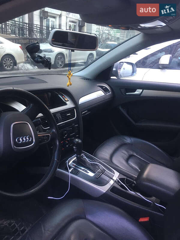 Седан Audi A4 2010 в Киеве