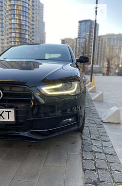 Седан Audi A4 2013 в Киеве