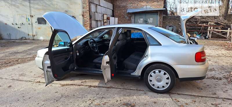 Седан Audi A4 2000 в Києві фото 19 Седан Audi A4 2000 в Києві