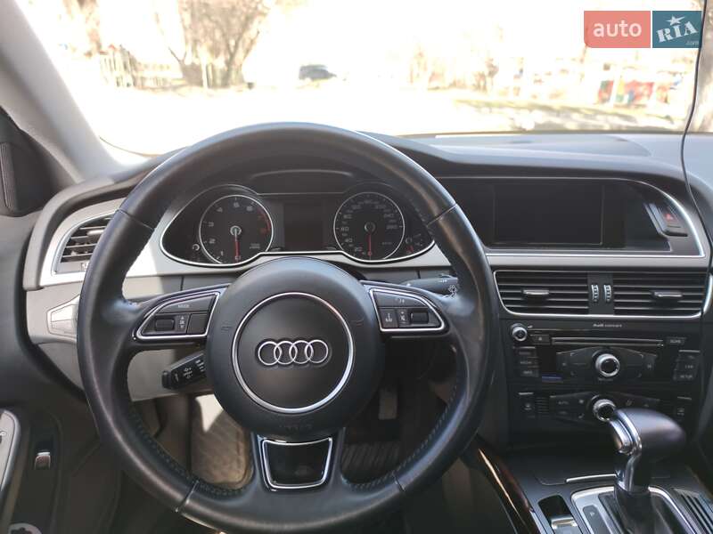 Седан Audi A4 2013 в Кропивницком