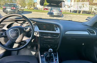 Седан Audi A4 2010 в Звягелі
