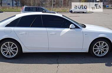 Седан Audi A4 2014 в Чернигове