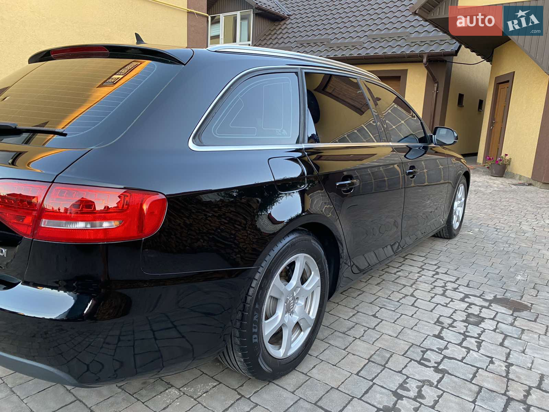 2011 Audi A4 - мініатюра 2