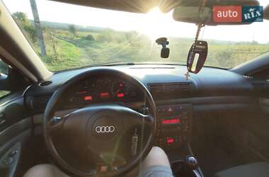 Универсал Audi A4 2000 в Городенке