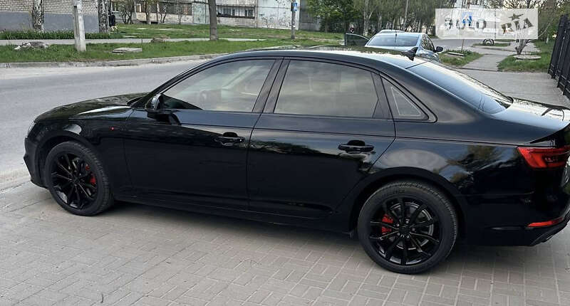 Седан Audi A4 2018 в Днепре