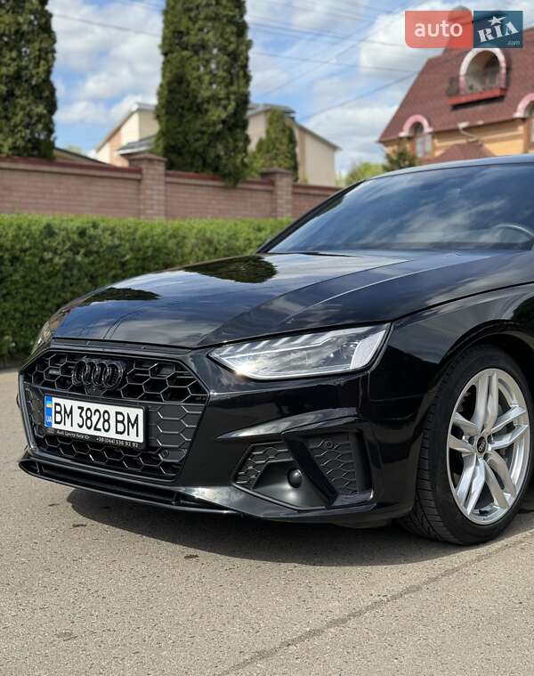 Седан Audi A4 2022 в Києві