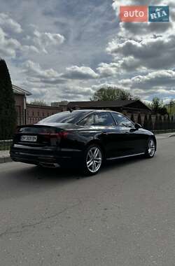 Седан Audi A4 2022 в Києві