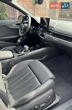 Седан Audi A4 2022 в Києві