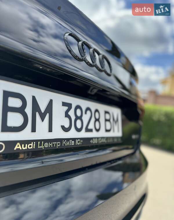Седан Audi A4 2022 в Києві
