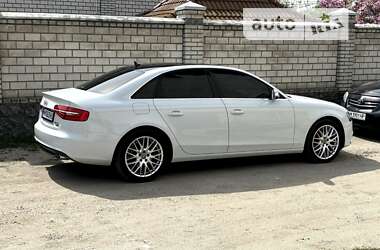 Седан Audi A4 2014 в Житомире