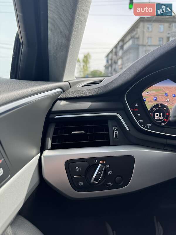 Универсал Audi A4 2018 в Киеве