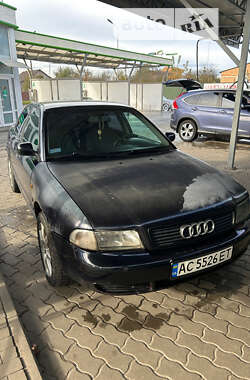 Седан Audi A4 1997 в 