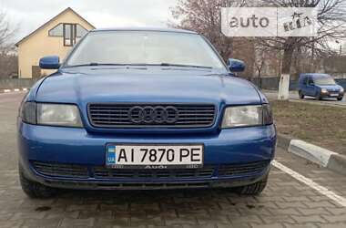 Седан Audi A4 1995 в Иванкове