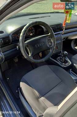 Седан Audi A4 1996 в Дрогобыче