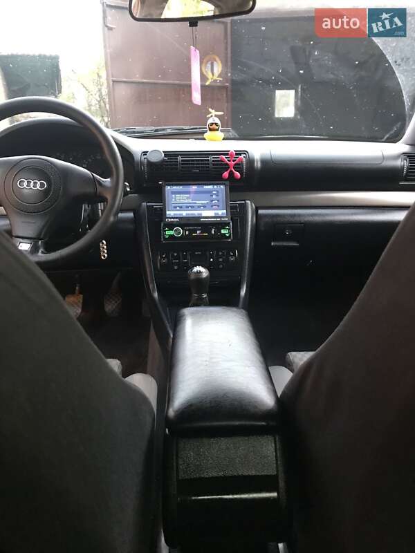 Седан Audi A4 1999 в Житомире