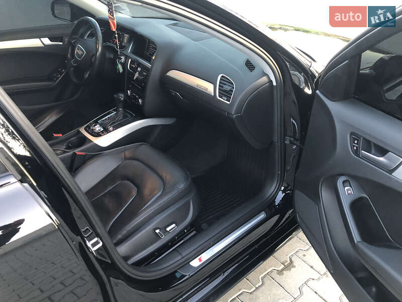 Седан Audi A4 2014 в Львове