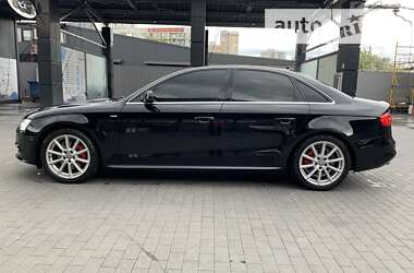 Седан Audi A4 2015 в Киеве