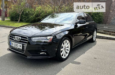 Седан Audi A4 2012 в Киеве