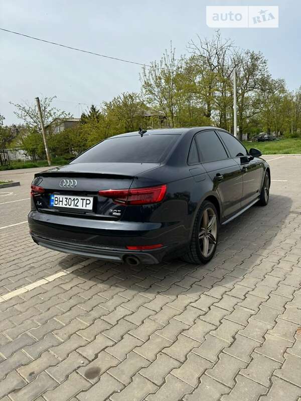 Седан Audi A4 2016 в Одессе