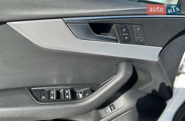 Седан Audi A4 2018 в 